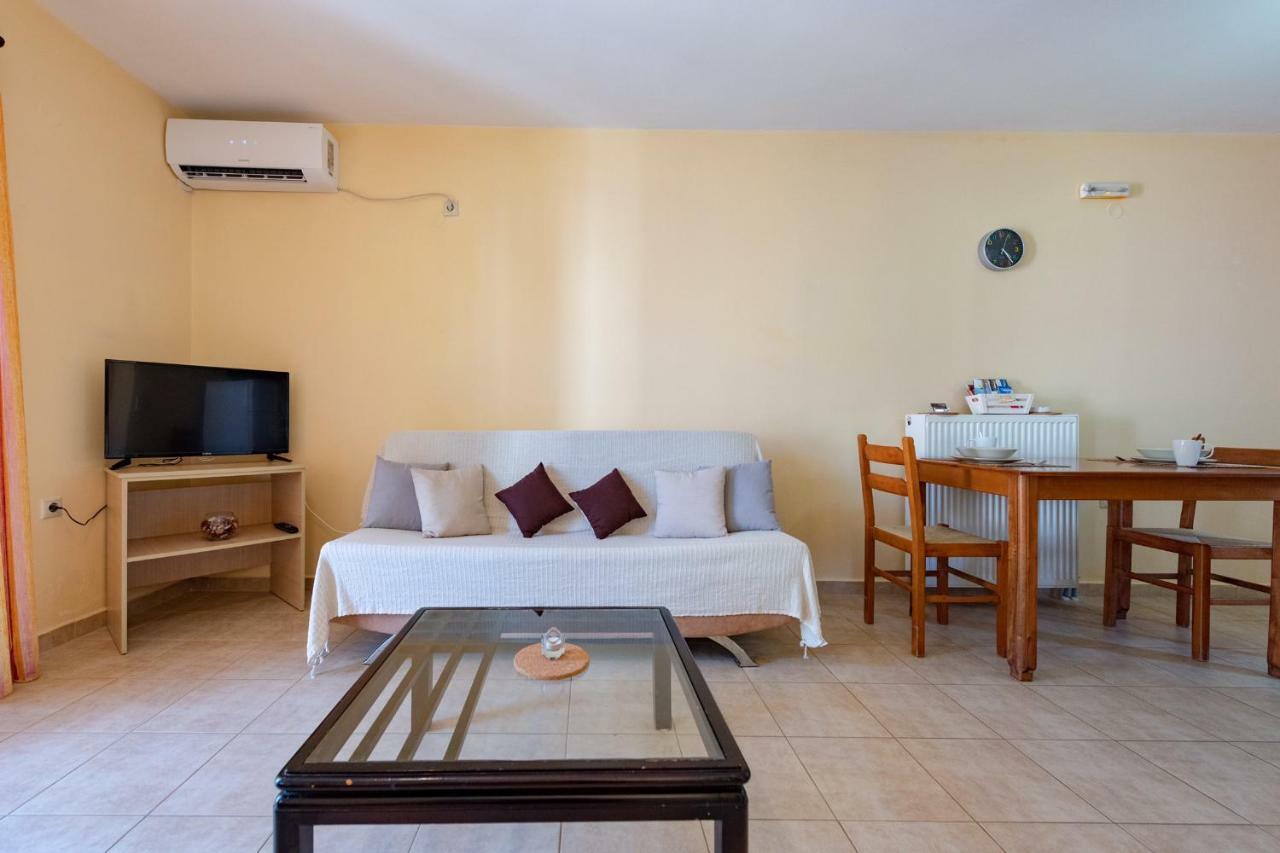 La Casa Di Nonna Apartment อาร์กอสโตลี ภายนอก รูปภาพ